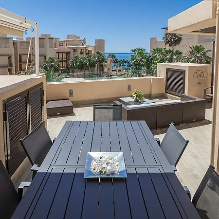 Bp7c.2a Beachfront Penthouse With Private Pool *