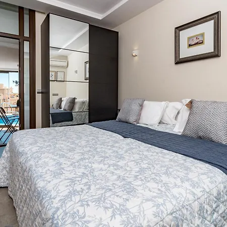 Bp7c.2a Beachfront Penthouse With Private Pool Apartman *