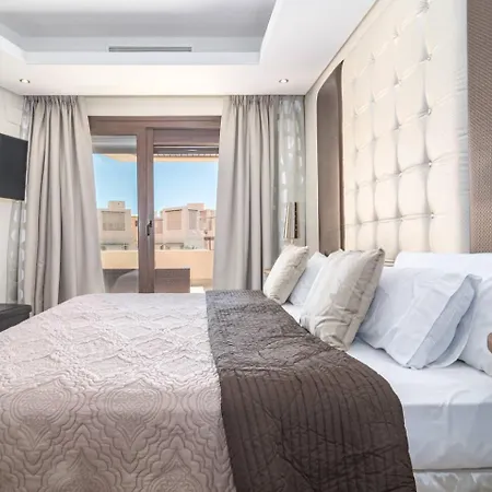Bp7c.2a Beachfront Penthouse With Private Pool 에스테포나