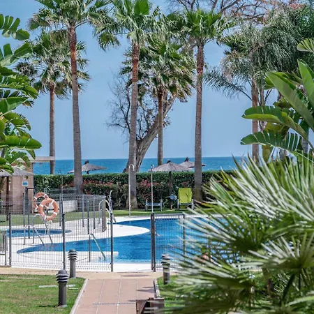 Bp7c.2a Beachfront Penthouse With Private Pool