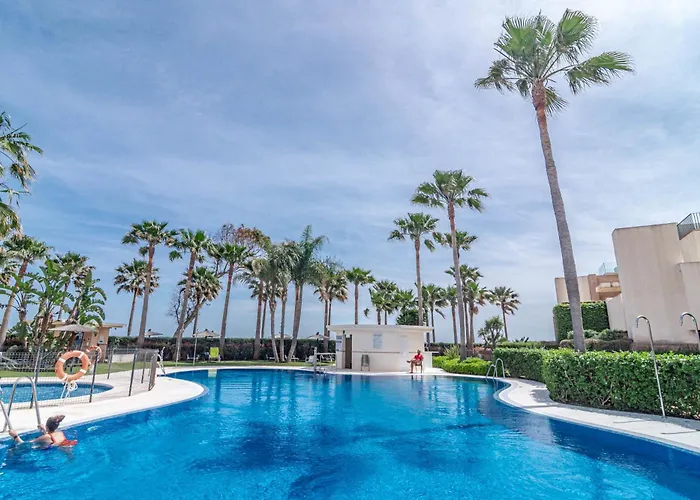 Bp7c.2a Beachfront Penthouse With Private Pool