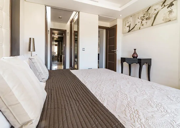 Bp7c.2a Beachfront Penthouse With Private Pool