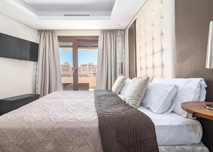 Bp7c.2a Beachfront Penthouse With Private Pool