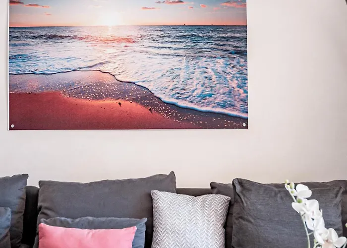 Bp7c.2a Beachfront Penthouse With Private Pool * 에스테포나